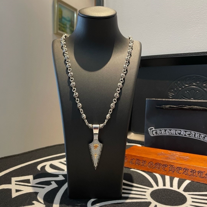 Ch**me He**ts necklaces